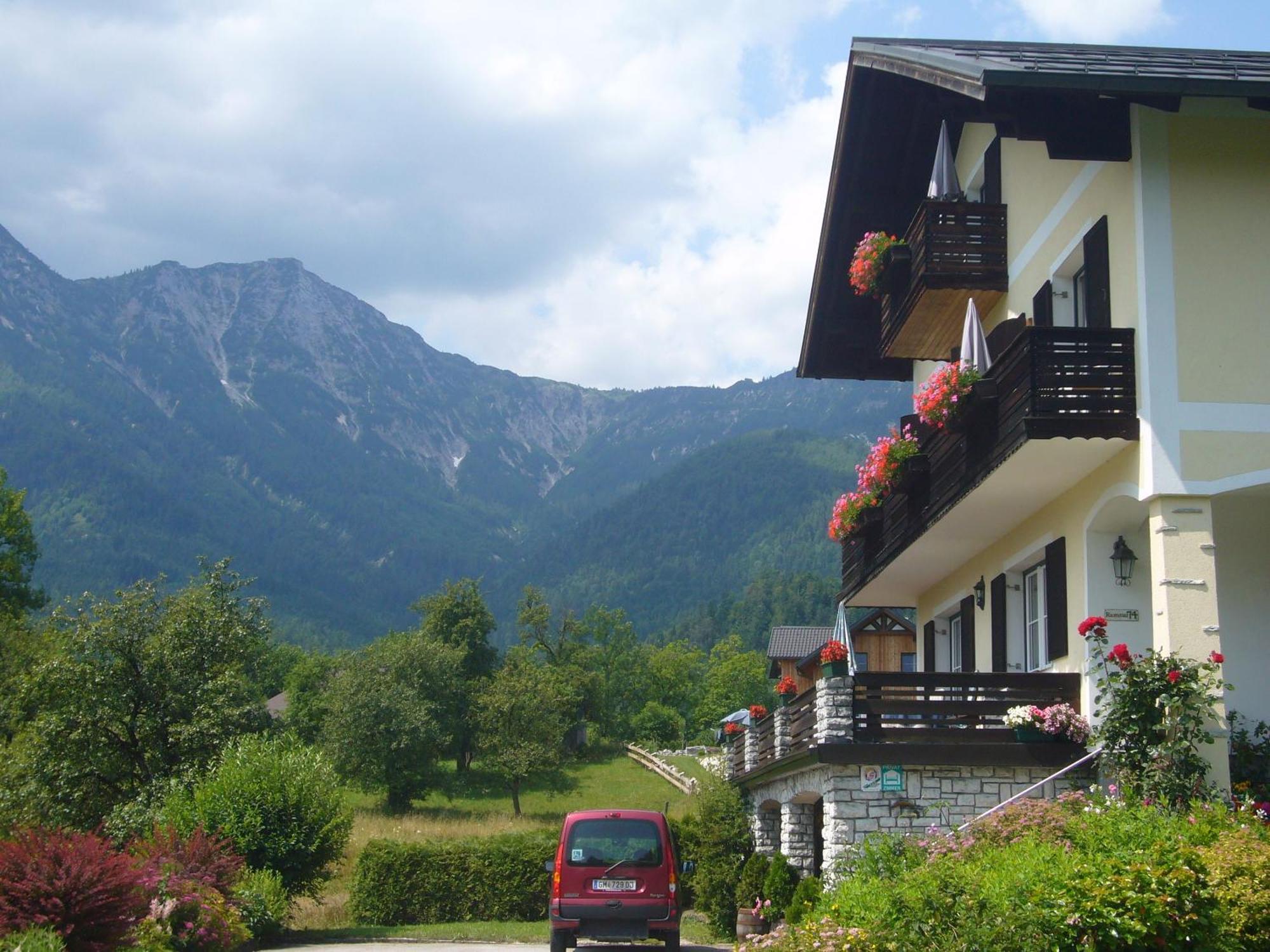 Ferienwohnungen Haus Peer Bad Goisern Dış mekan fotoğraf